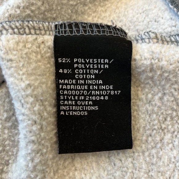 Brunette The Label Gray “This Wine Is Making Me Awesome” Sweatshirt - Small - Picture 7 of 8